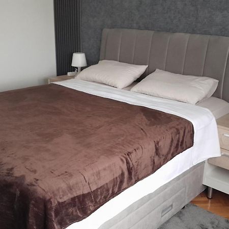 Kuman Apartments Kumanovo Eksteriør bilde