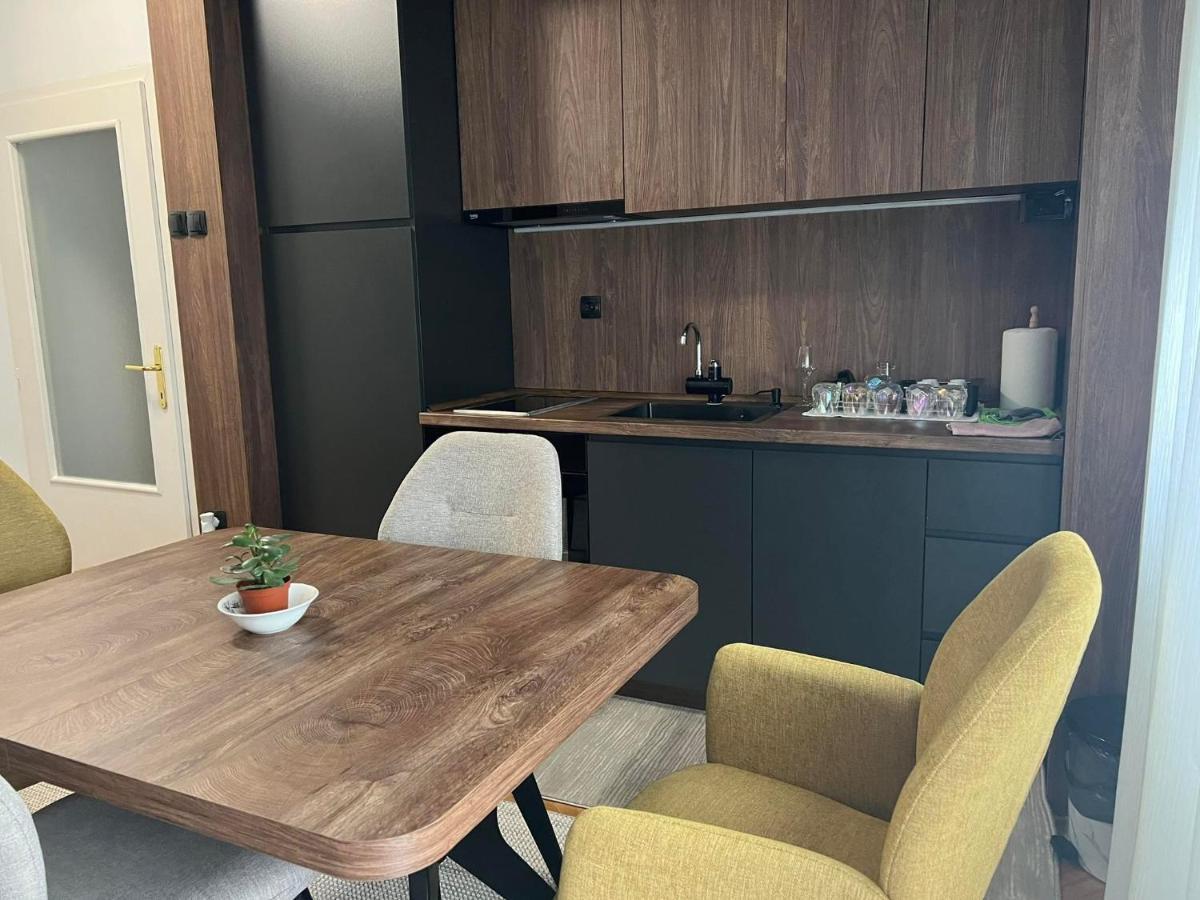 Kuman Apartments Kumanovo Eksteriør bilde
