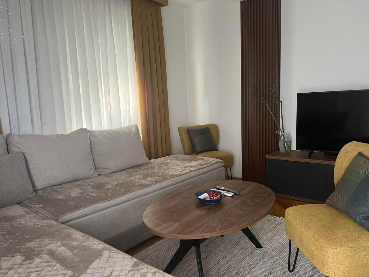 Kuman Apartments Kumanovo Eksteriør bilde